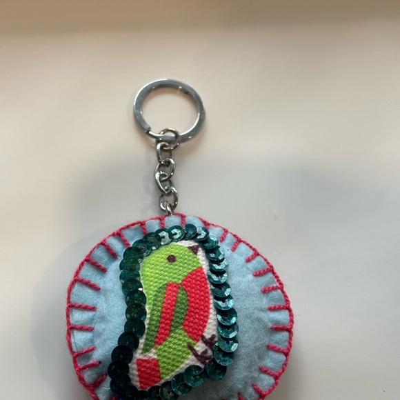 Colorful Bird Keychain for Pet Lovers - Picture 4 of 5